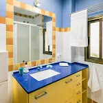 2 Bedroom Lovely In *