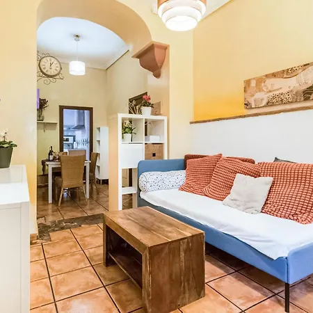 Lovely In With Kitchen Apartment *