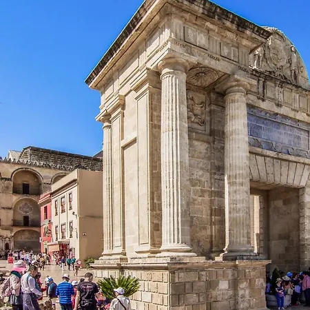 公寓 2 Bedroom Lovely In *