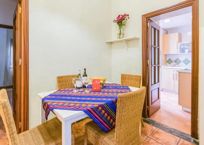 2 Bedroom Lovely In Apartment