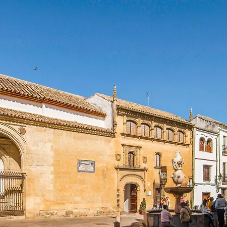 2 Bedroom Lovely In Apartment *