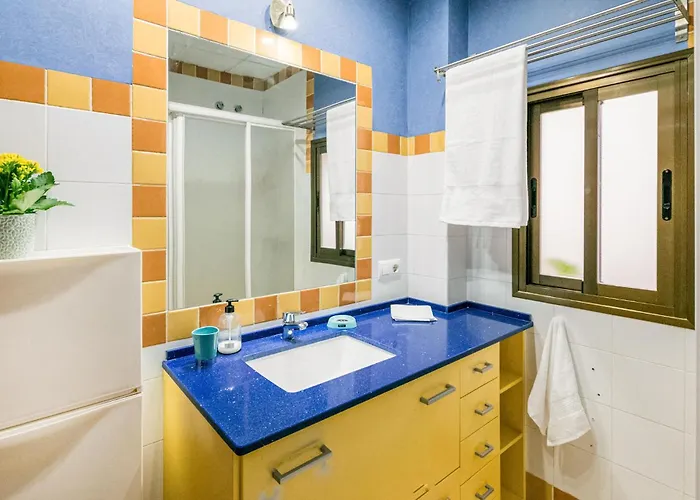 2 Bedroom Lovely In *